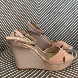 Beautiful Beige Suede Dressy & Elegant Sandals